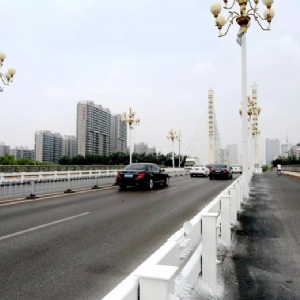 濟寧凱賽大橋路面工程